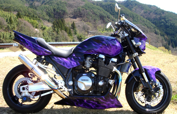 YAMAHA XJR　