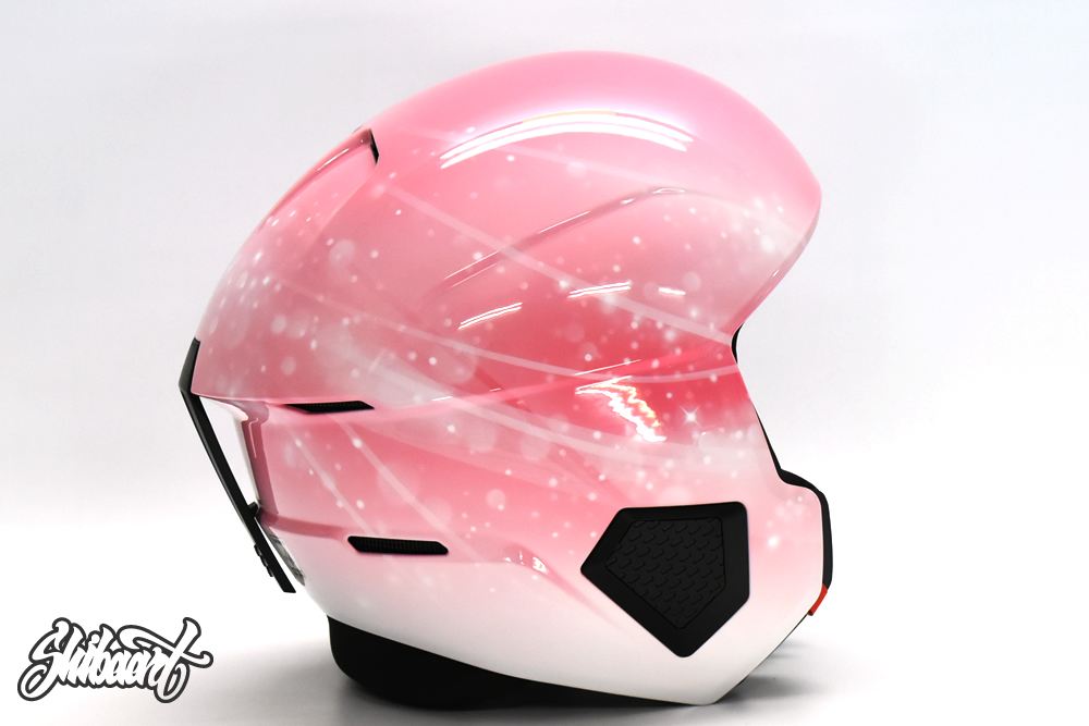 UVEX スキージャンプ用ヘルメットのカスタムペイント　勢藤優花 選手