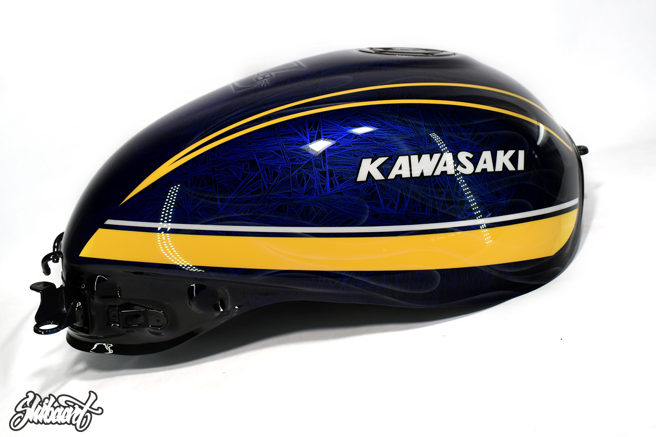 KAWASAKI Z948RS タイガーカラー仕様 のペイント制作の施工事例1